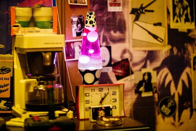 Pourquoi votre compte en banque est protégé par... des lampes à lave ?